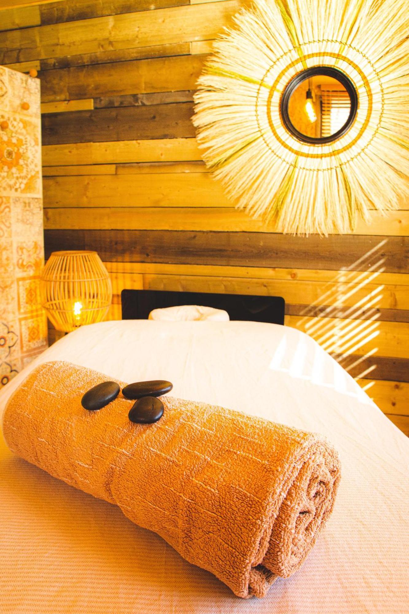 Chez Clo & Tonio Bed & Breakfast Saint-Helen Room photo